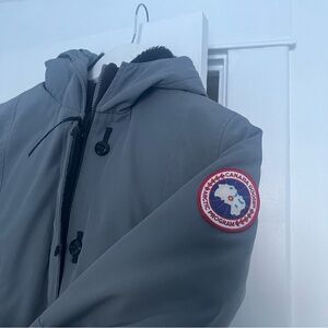 Canada Goose Kensington Parka women’s size medium winter coat